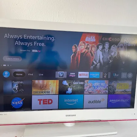 Sea View 2-bedroom Colony Club