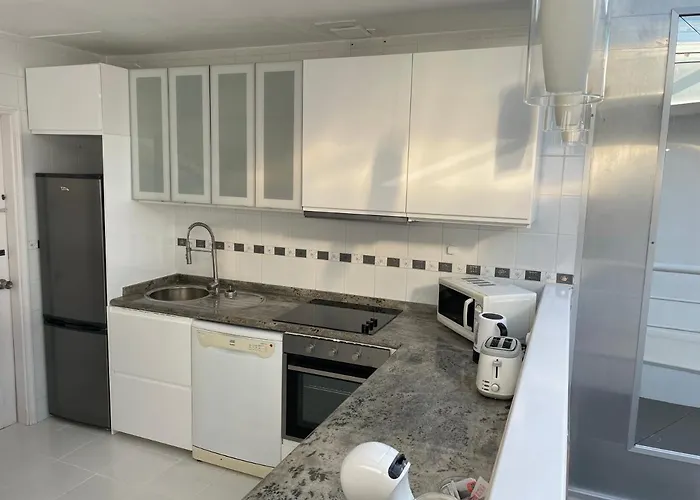 Sea View 2-bedroom Colony Club Daire