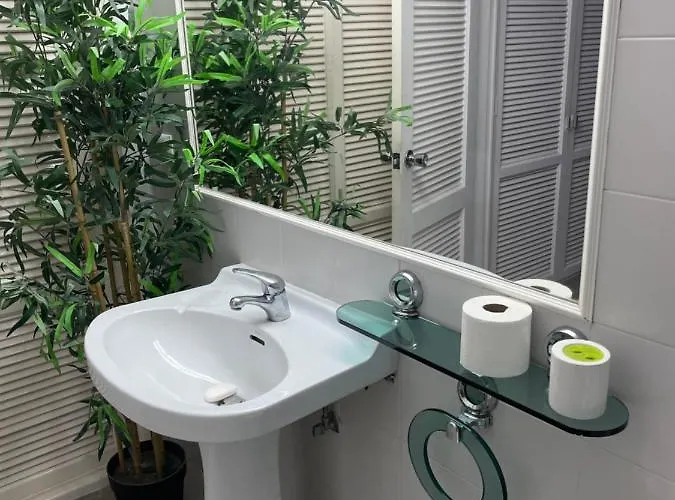 Sea View 2-bedroom Colony Club Daire