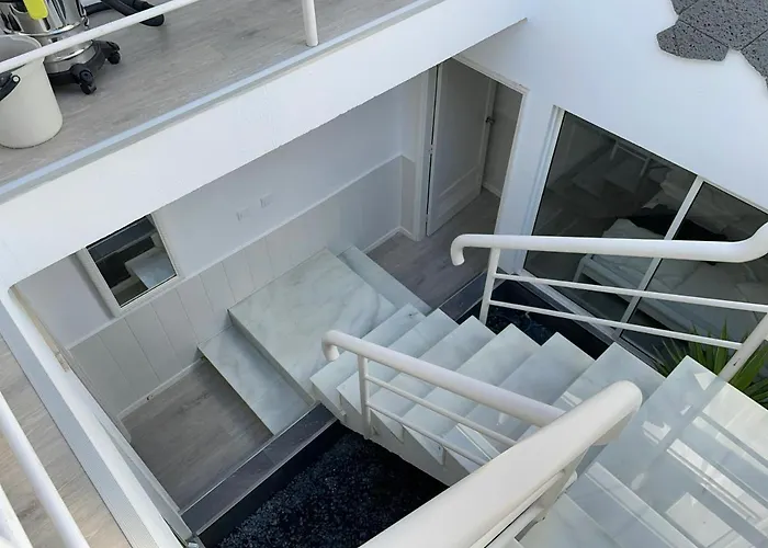 Sea View 2-bedroom Colony Club Apartman *