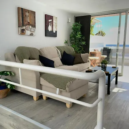 Sea View 2-bedroom Colony Club *